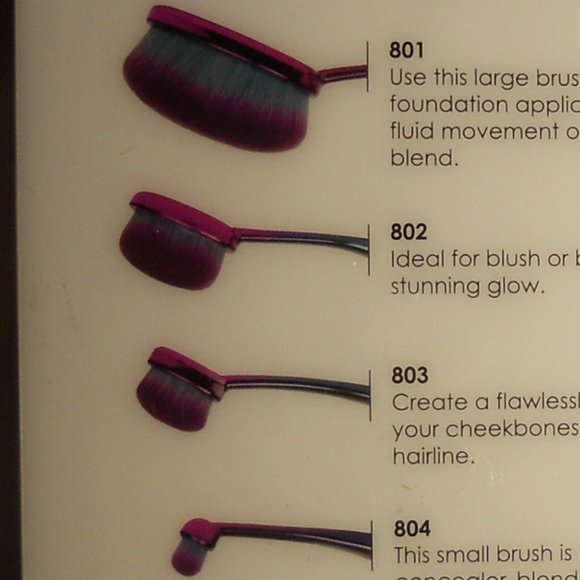 4 pc Moda Prismatic Pro Makeup Brush Kit NIB - Picture 6 of 6